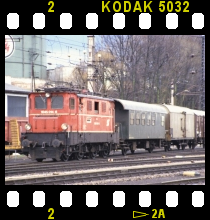 1045.014-6 am 06.04.1987 beim Bahnhofsverschub in Neumarkt-Kallham.