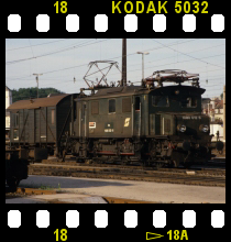 1080.012-6 am 11.06.1987 beim Bahnhofsverschub in Attnang-Puchheim.